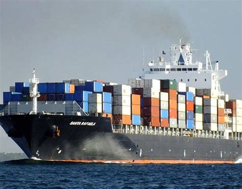 الدومان عمارة وتصميم سفن البضائع Cargo Ships
