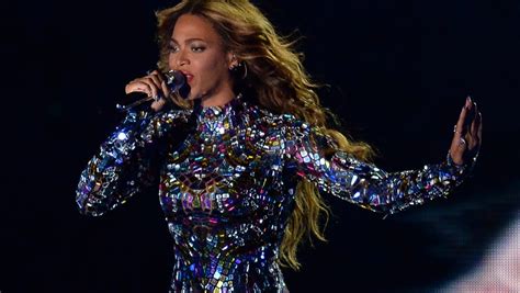 Surprise Beyonce Is Performing At The Vmas