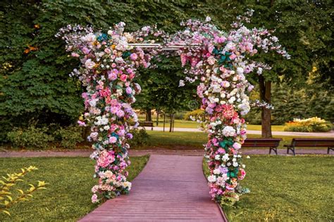 Beautiful Arch Formed Flowers Stock Photos Free And Royalty Free Stock