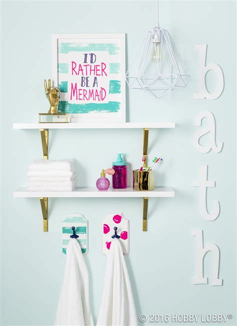 For more decorating ideas, see: Add a splash of color to your everyday bathroom decor ...