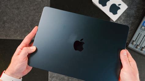 An Update On The Midnight M2 Macbook Air Smudges Mark Ellis Reviews