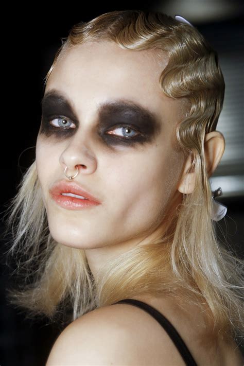 Marc Jacobs Fall 2016 Ready To Wear Fashion Show Catwalk Makeup