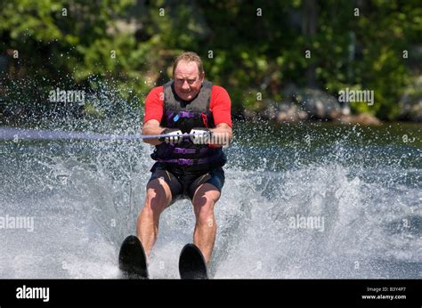 Male Waterskier Sports Hi Res Stock Photography And Images Alamy