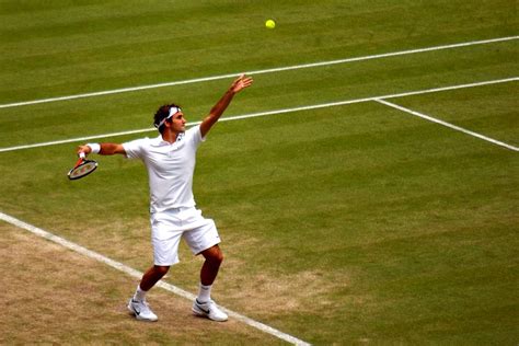 Federer Serve The Six Time Wimbledon Champion En Route To Flickr