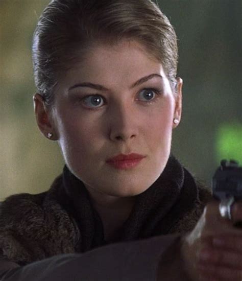 2002 Miranda Frost Rosamund Pike Die Another Day Bond Girls