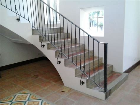 The design flexibility and beauty of stair simple axxys make it one of the most after design elements for renovation or new build. Stair Railing Simple Design | Cavitetrail, Glass Railings ...