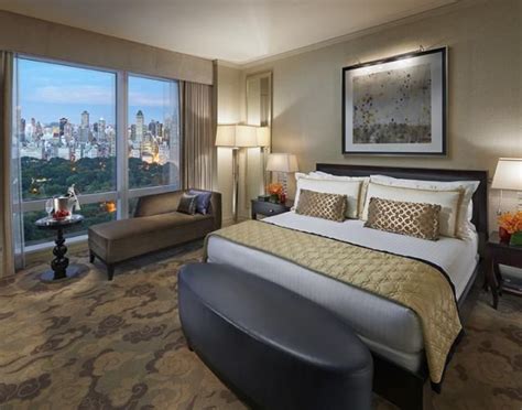 The 7 Most Romantic Nyc Hotels Of 2022 Nyc Hotels Bedroom Hotel