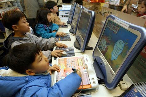 Kids Play Computer Games Abc News Australian Broadcasting Corporation