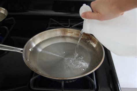 Whether you have left water boiling too long in the pot or it has become scorched by if the burnt marks continue to rise up and discolor the surface of the stainless steel pot after rinsing, then you will need to attack with a second. How to Clean Burnt Stainless Steel Pots and Pans - A Clean Bee