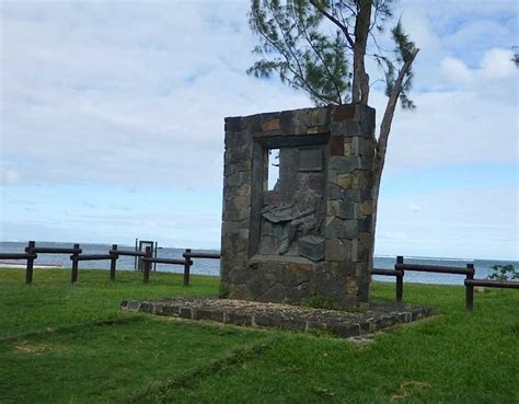Matthew Flinders Monument Mauritius Sightseeing History Holidify