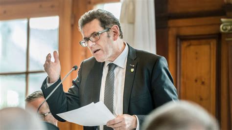7 uhr bis 13.30 uhr bzw. Kolumne - Jakob Stark - locker bis in die Zehen | St ...