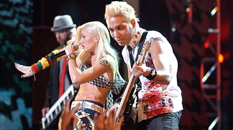 A Look Back At Gwen Stefani S Bittersweet Romance With No Doubt