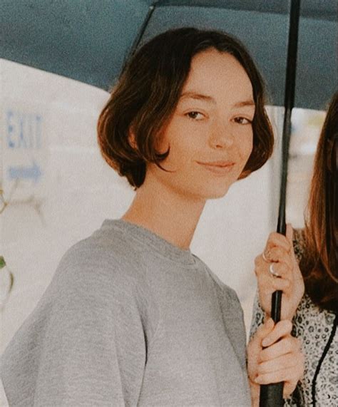 Atypical Casey Brigette Lundy Paine Atypical Brigette Lundy Paine Wallpaper