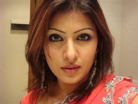 Bangladeshi Actress Model Singer Picture Tinni