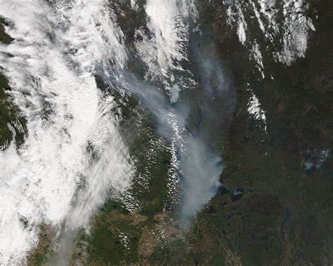 Canadas Fort Mcmurray Wildfire Is So Massive You Can See It From