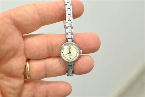 Vintage Chaika Mechanical Wrist Watch Womens Wrist Gem