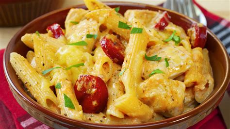 This is a delicious and healthy chicken and chorizo pasta recipe straight from the 28 day weight loss challenge and is just $3.19 per serve. Spicy Chicken & Chorizo Pasta | Ireland AM