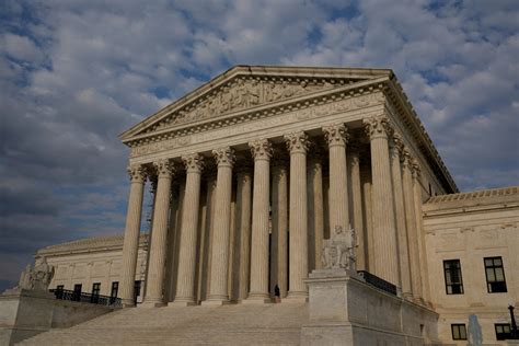 Us Supreme Court Weighs Key Standard In Whistleblower Fraud Cases Ibtimes