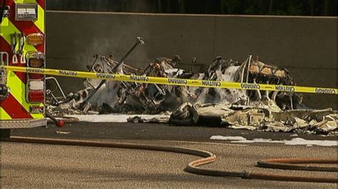 Video Four Killed In Small Plane Crash On Atlanta Highway Abc News