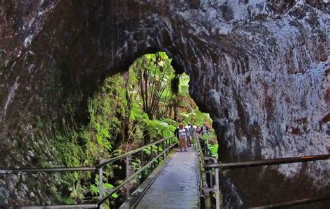 Hawaii Volcanoes National Park Visitors Guide