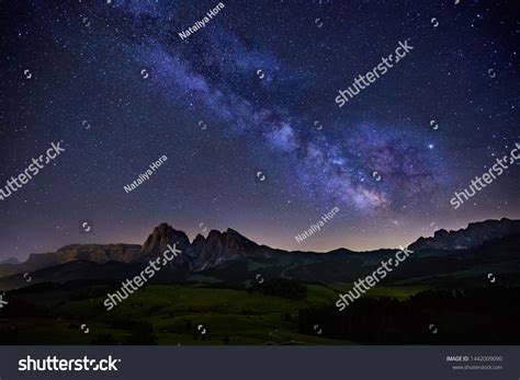 Milky Way Over Alpe Di Siusi Stock Photo 1442009090 Shutterstock
