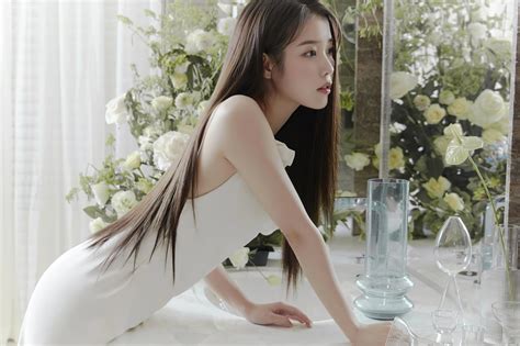 iu iu lee ji eun asian brunette long hair flowers women model wallpaper