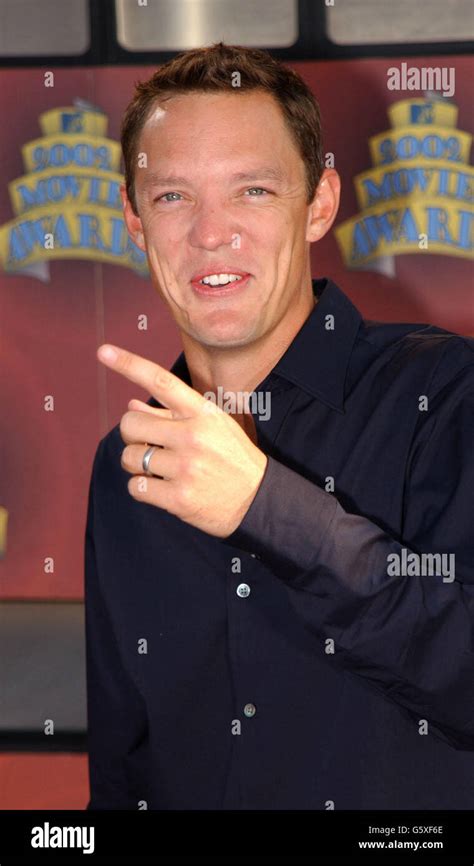 Matthew Lillard Arrives For The 2002 Mtv Movie Awards At Shrine Auditorium Los Angeles Stock