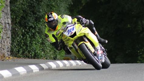 Another solid senior tt for cummins put the local man in third on the box. Raül Torras revienta el récord español en el TT de la Isla ...