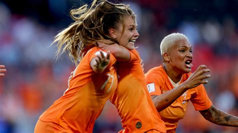 Lieke Martens Brace Sends Netherlands To World Cup Quarter Final Knvb