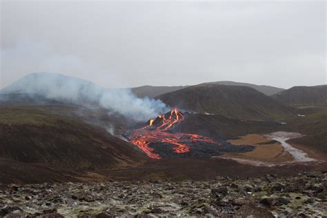 Volcanic Eruption On The Reykjanes Peninsula Iceland But No Impact On