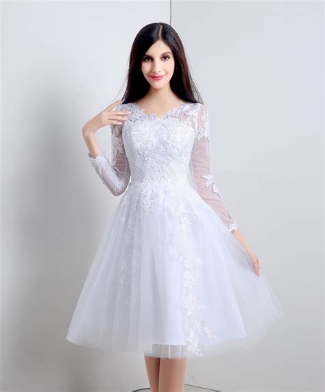 Elegant White Short Prom Dresses 2017 New Appliques Lace Long Sleeve