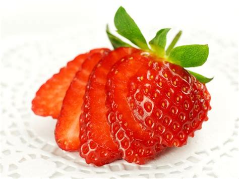 Strawberry Fan Garnish Food Garnishes Pinterest
