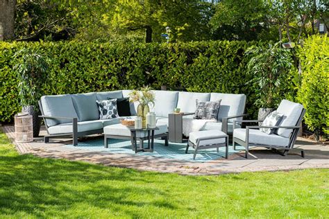 Outdoor Sofa Ideas 15 Ways To Create A Stylish Seating Space Plus