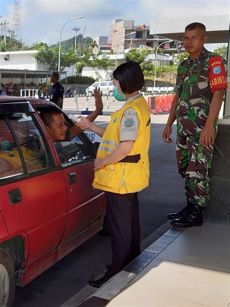 Bagaimanapun pengamanan wilayah perbatasan nkri tidak lepas dari analisis ancaman (threat assessment) yang mempengaruhi besaran sumber daya & kekuatan yang diperlukan dan. Perbatasan RI-Malaysia di Kalimantan Barat Ditutup ...