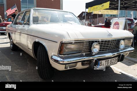 Luxury car Opel Admiral Stock Photo - Alamy