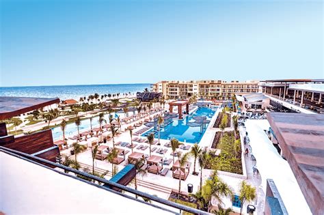 Featured Resort Spotlight Royalton Riviera Cancun Resort And Spa