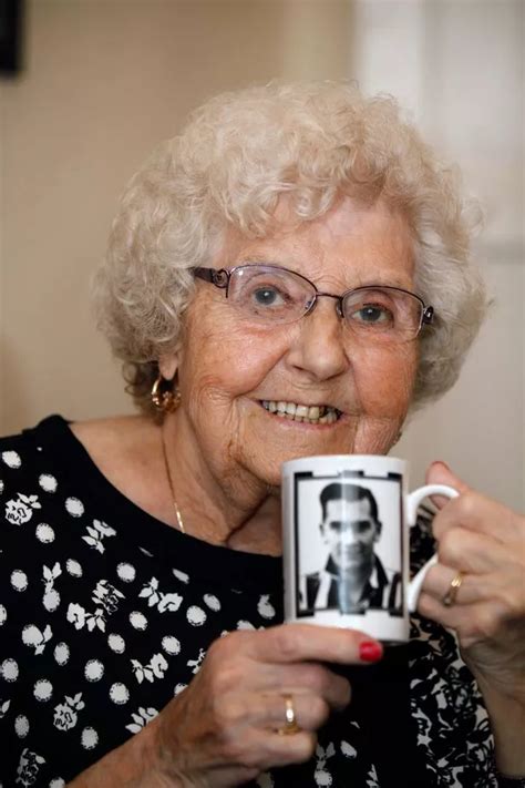 Newcastle Uniteds Legendary Tea Lady Kath Cassidy Dies Aged 90 As Alan