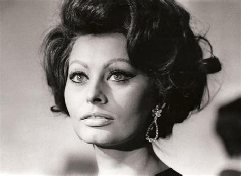 Sophia Loren Al Cinema Dopo 10 Anni Foto Dellattrice Italiana Più Bella Foto 20