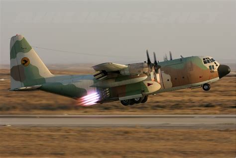 Us Air Force Modified This C 130 To Land In A Stadium And Re