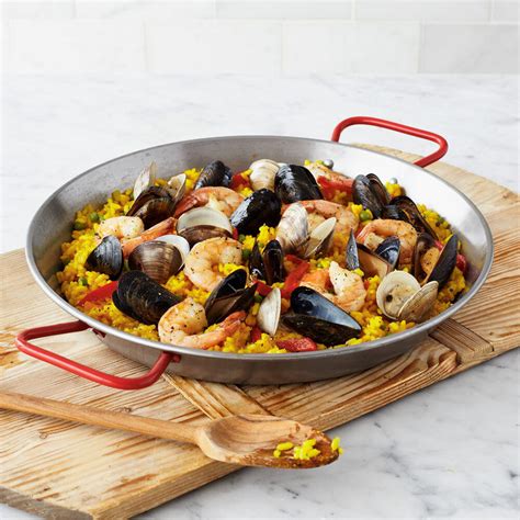 Paella is probably the dish people most seek out when they come to spain. Paella pan | Grote pannen - Kookwinkel Kitchen&More