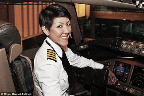 Royal Brunei Airlines Makes History With All Female Crew In Saudi Arabia Daily Mail Online