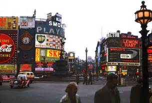 London Fullscream Agency Shows How Piccadilly Circus