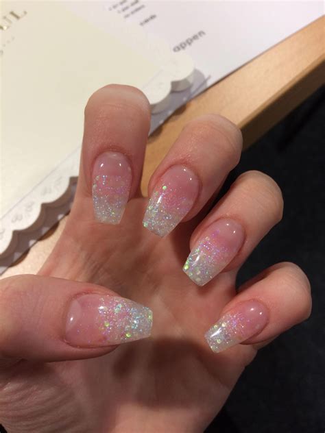 Short Nail Designs In 2020 Glitter Nails Acrylic Ombre Nails Glitter