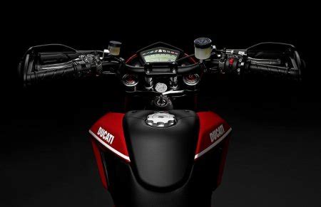 The 1100evo sp takes the hypermotard concept to a new level of extreme. 2010 Ducati Hypermotard 1100 EVO SP - motoblogster: blog ...