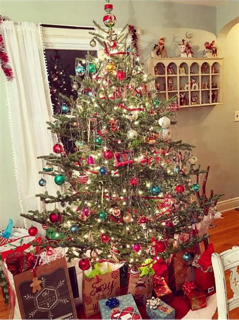Pin By Jen Hartnett On Christmas Treesinside Vintage Christmas Tree
