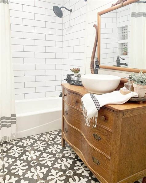 Modern Farmhouse Bathroom Ideas With Patterned Tile Soul And Lane
