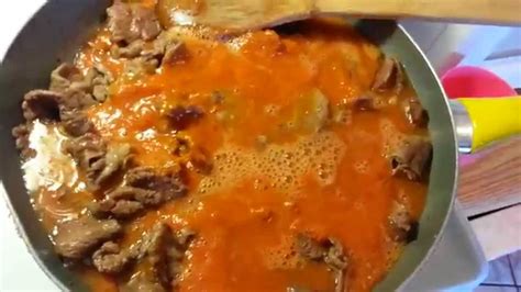 Nada más fácil que licuar tomatillo con chile y cebolla y vaciarlo sobre tortillas ¿qué puedes cocinar? 160.Diesmillo De Res En Salsa Roja De Chipotle-Comida ...