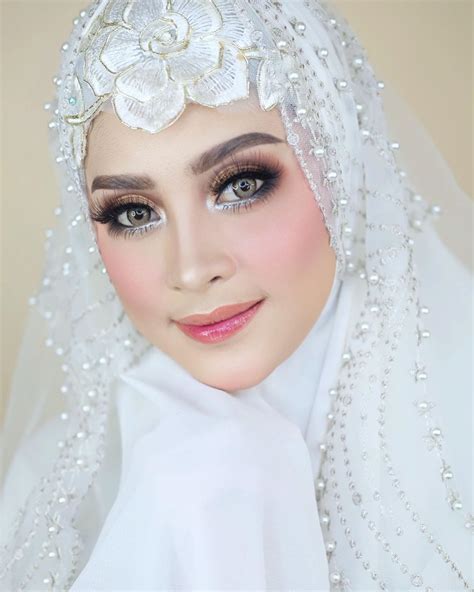 Wedding Hijab Styles Muslimah Wedding Bridal Makeup Looks Beautiful Hijab Wedding Make Up