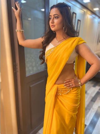 Rashami Desai Height Weight Age Stats Wiki And More