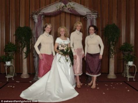 awkward photos capture some of the worst ever wedding moments daily mail online